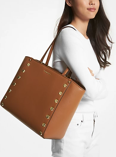 MICHAEL Michael Kors Holly Large Studded Faux Leather Tote Bag 4 MICHAEL Michael Kors Holly Large Studded Faux Leather Tote Bag – Bild 2